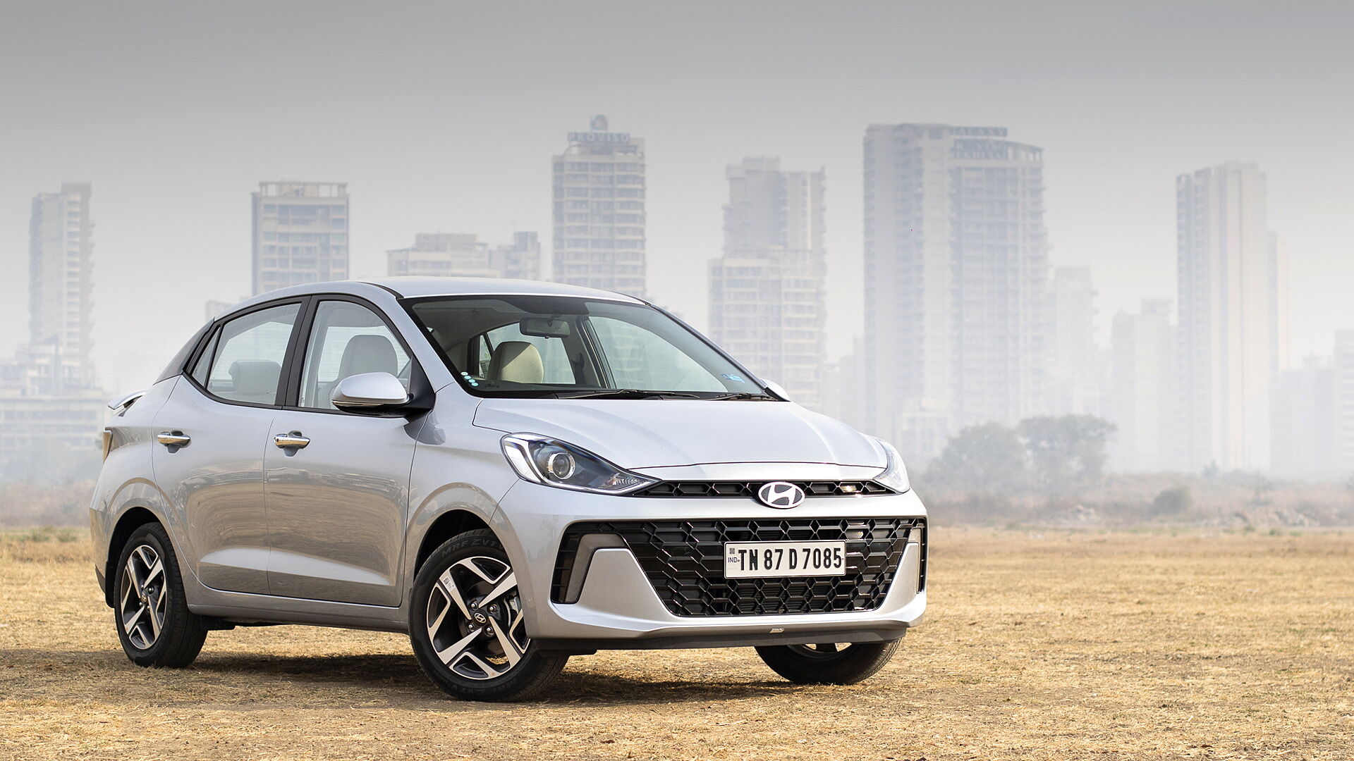 Hyundai ने लॉन्च की अपनी सबसे सस्ती और ब्रांडेड फीचर्स वाली न्यू कार जाने कीमत और आधुनिक लुक
