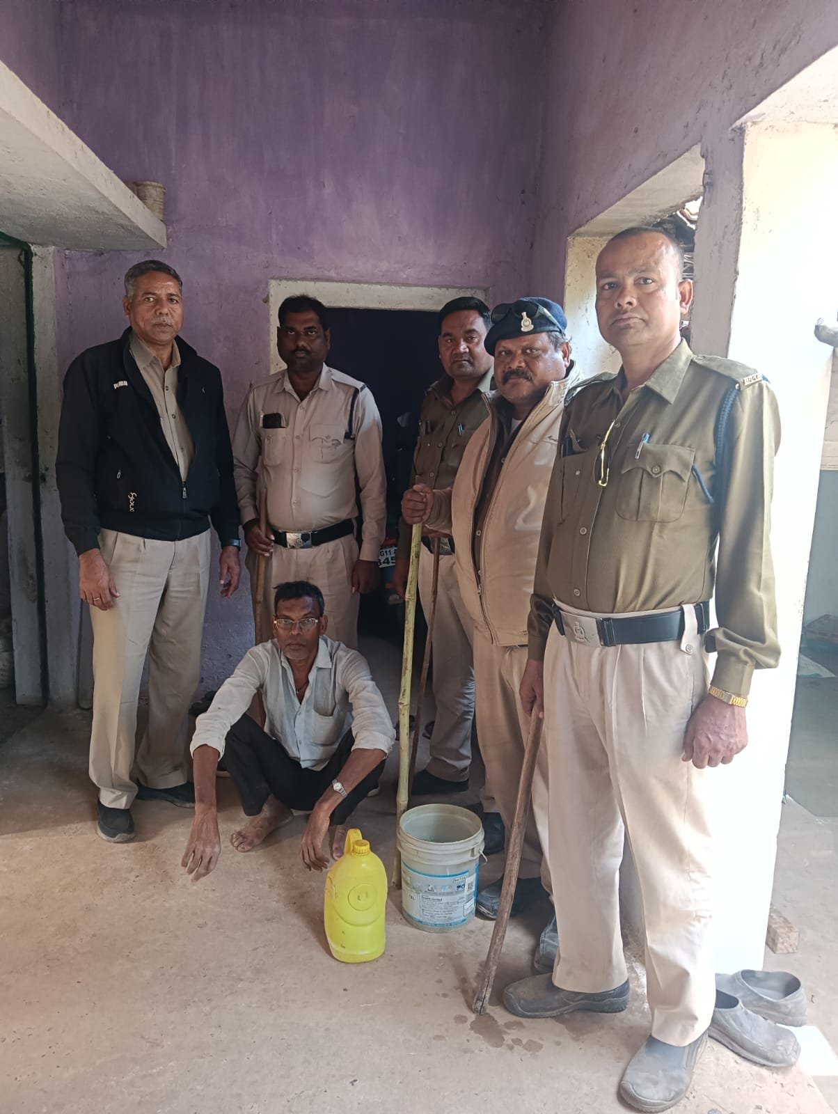 आबकारी विभाग द्वारा अवैध शराब निर्माण व भंडारण के विरुद्ध की गई कार्रवाई