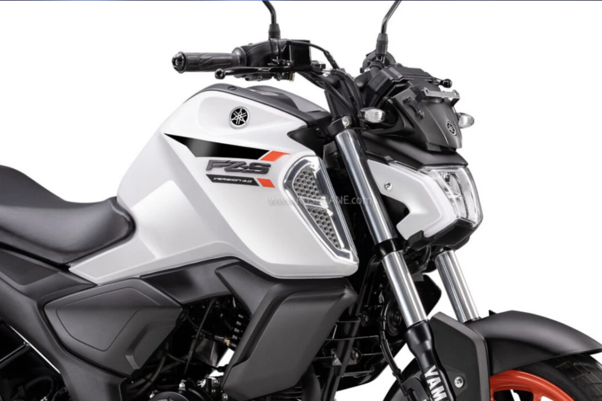 स्टाइलिश लुक, बेहतरीन परफॉर्मेंस और दमदार माइलेज का कंबीनेशन Yamaha FZS FI V4 bike जाने कीमत