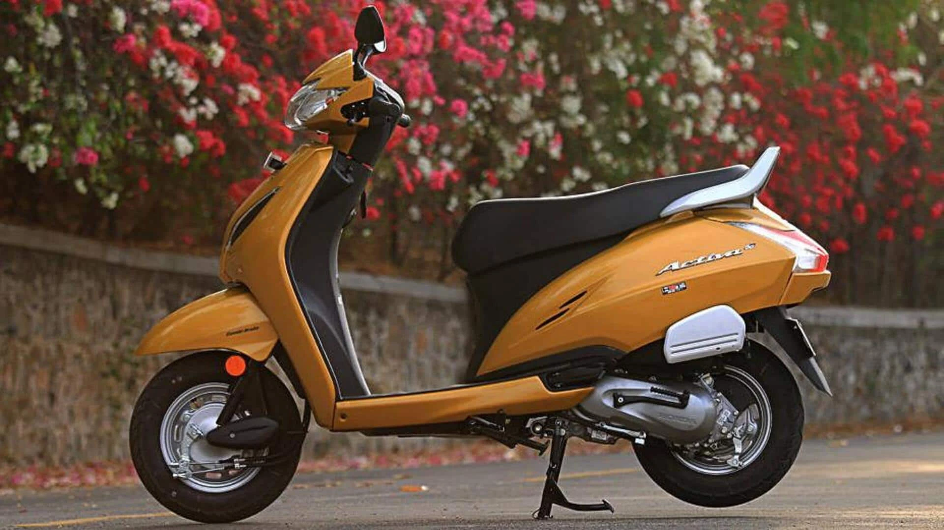 स्मूथ राइडिंग और दमदार माइलेज के साथ लॉन्च हुई Honda Activa सिर्फ़ ₹74,990 में
